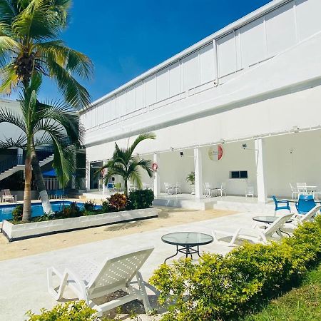 Hotel Mall Santana Del Rio لا دورادا المظهر الخارجي الصورة