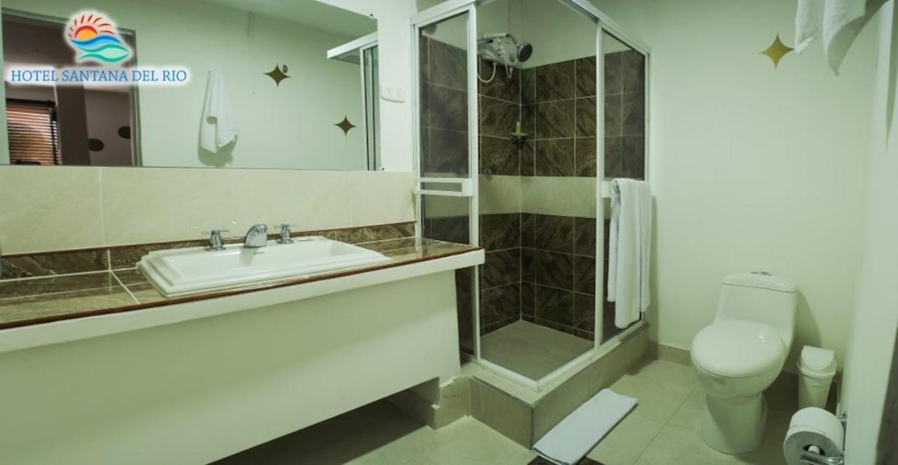 Hotel Mall Santana Del Rio لا دورادا المظهر الخارجي الصورة